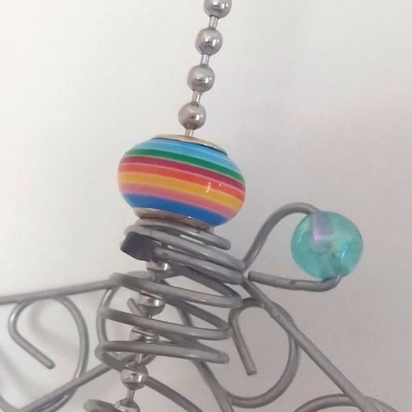 🆕️ Handcrafted Artisan Dragonfly Suncatcher with Blue Hued Glass Beads - Picture 15 of 17